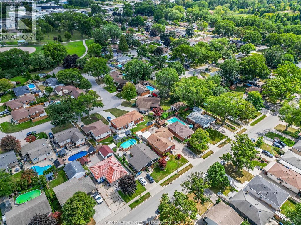 3981 Whitney, Windsor, Ontario  N9C 2C7 - Photo 6 - 26021155