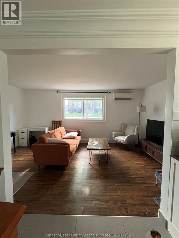 1092 Gladstone Avenue Unit# 1, Windsor, Ontario  N9A 2R8 - Photo 6 - 26021177