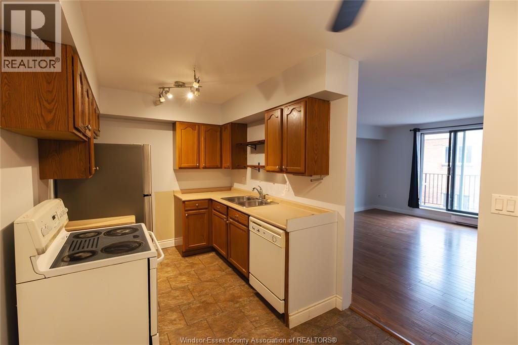 3355 Sandwich Unit# 310, Windsor, Ontario  N9C 1B2 - Photo 4 - 26021190