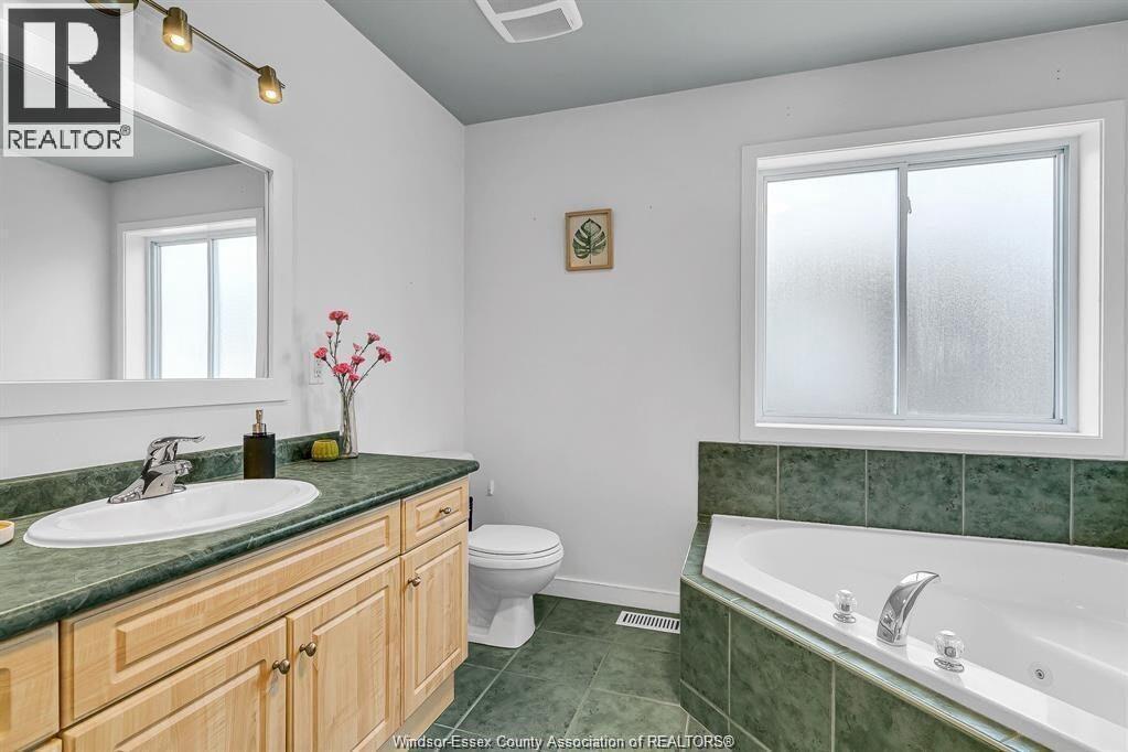 200 Riverview Avenue, Lasalle, Ontario  N9J 3Y1 - Photo 21 - 26021200