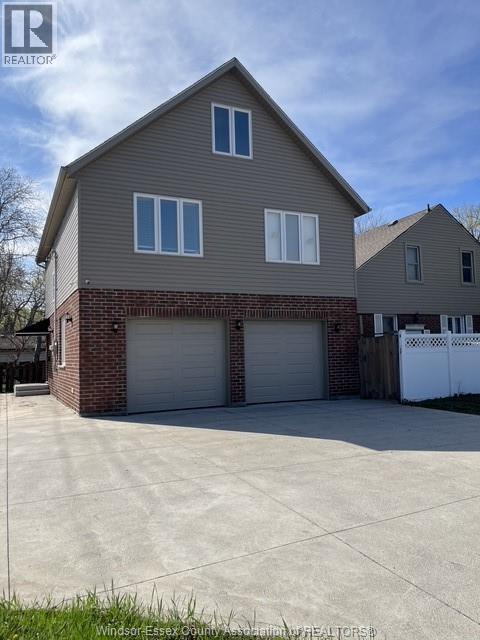 3002 CHURCH Unit# RIGHT, Windsor, Ontario