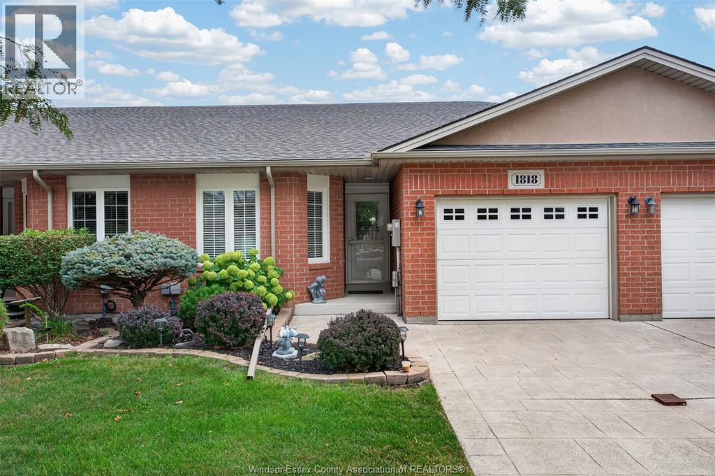1818 Luxury, Windsor, Ontario  N8P 1T2 - Photo 3 - 26021212