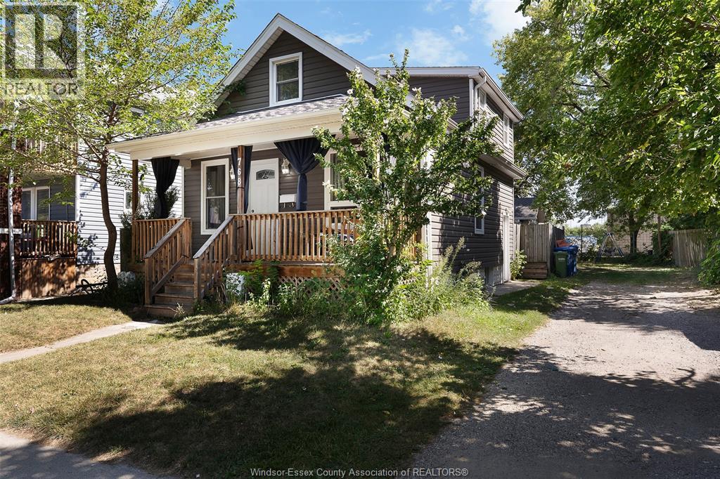 768 Mckay, Windsor, Ontario  N9B 2A1 - Photo 5 - 26021209