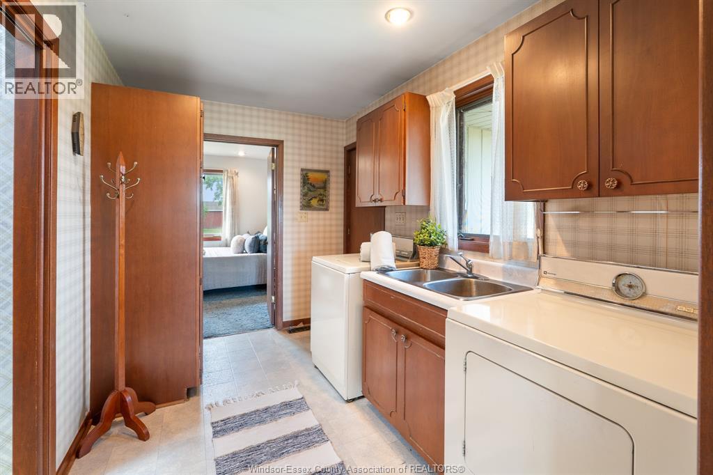 575 Talbot Road East, Leamington, Ontario  N8H 3V6 - Photo 26 - 26021185