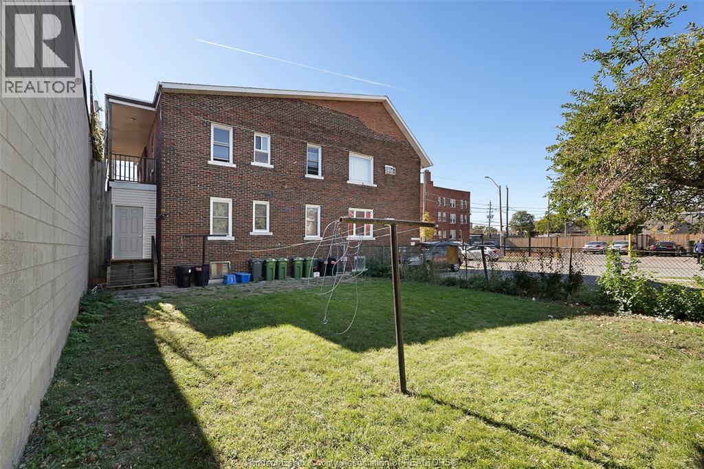 538 Louis Avenue, Windsor, Ontario  N9A 1W8 - Photo 4 - 26021053