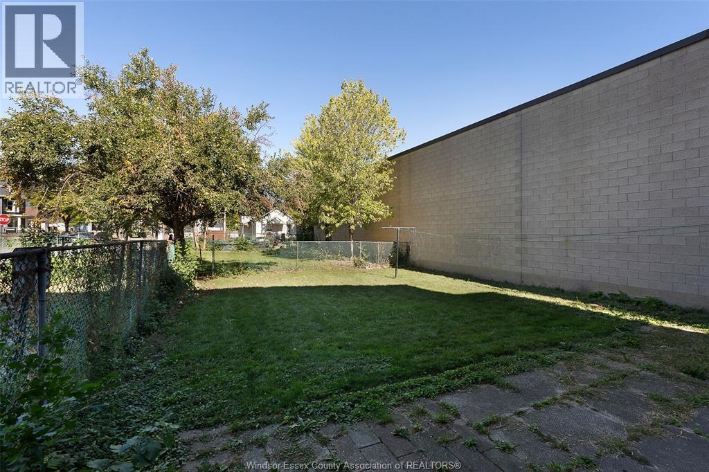 538 Louis Avenue, Windsor, Ontario  N9A 1W8 - Photo 5 - 26021053