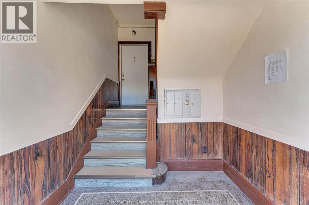 538 Louis Avenue, Windsor, Ontario  N9A 1W8 - Photo 6 - 26021053