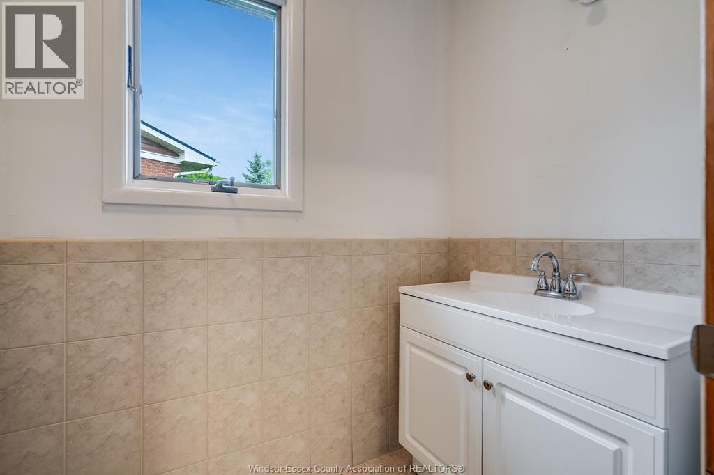 3 Stewart, Leamington, Ontario  N8H 3G1 - Photo 25 - 26021207