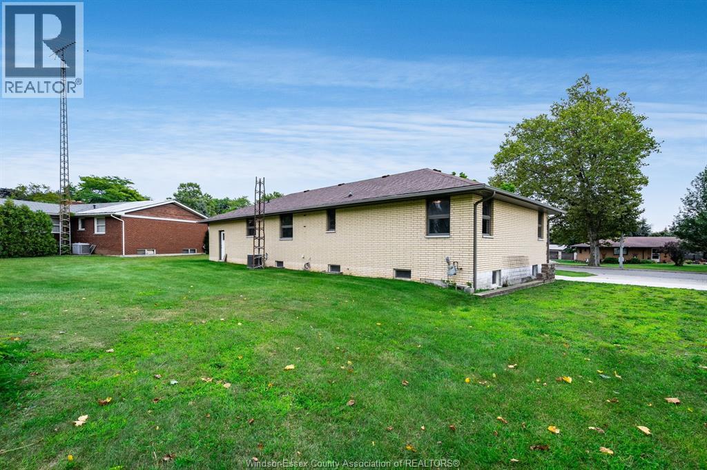 3 Stewart, Leamington, Ontario  N8H 3G1 - Photo 38 - 26021207