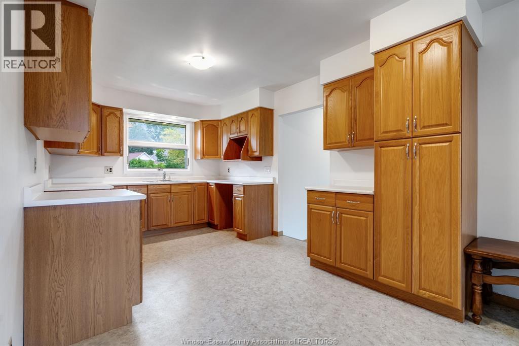 3 Stewart, Leamington, Ontario  N8H 3G1 - Photo 8 - 26021207