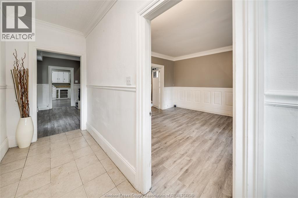 211 Cameron, Windsor, Ontario  N9B 1Y5 - Photo 7 - 26021282