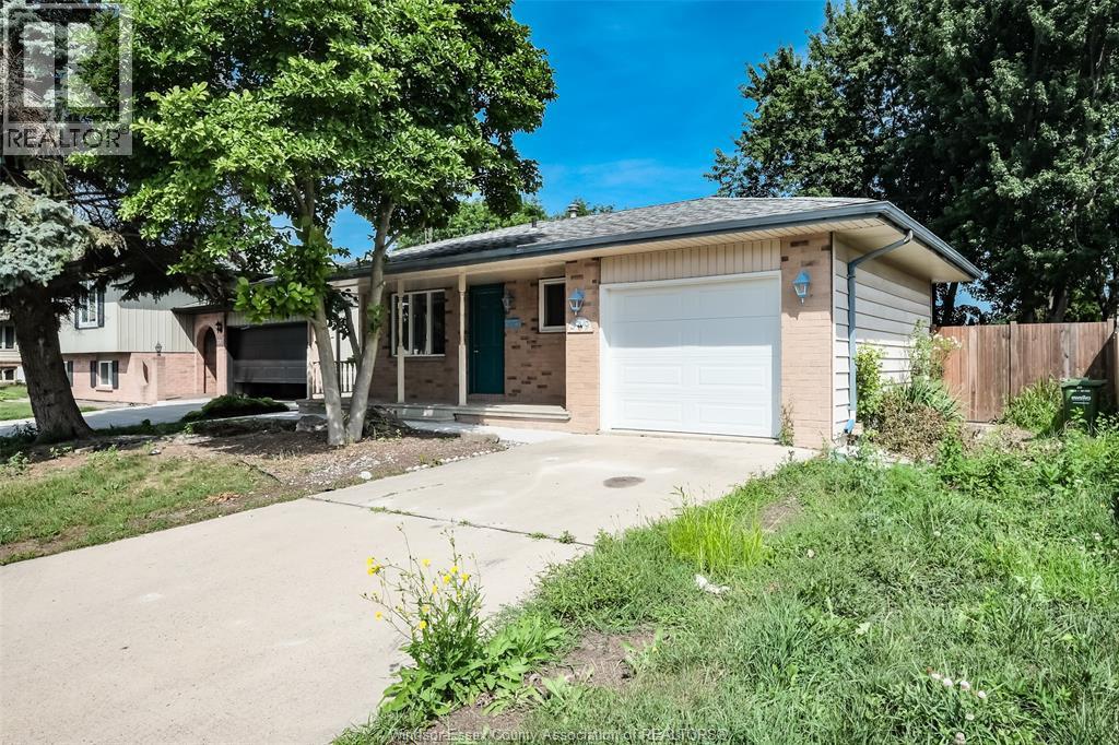 3309 Aurora Drive, Windsor, Ontario  N8R 1Y9 - Photo 2 - 26021281