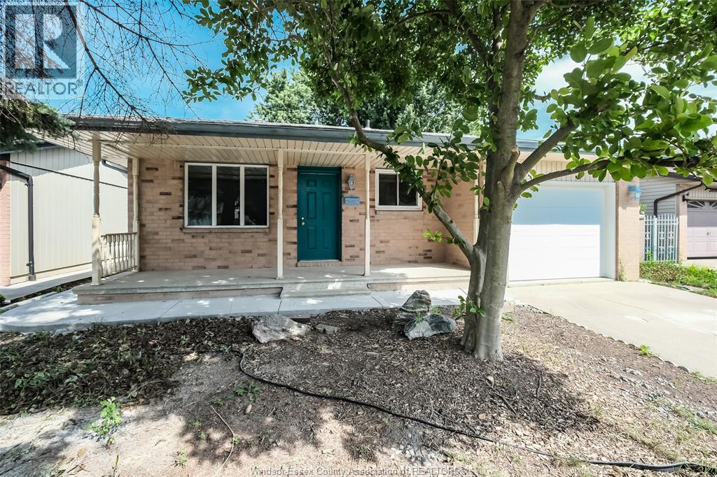 3309 Aurora Drive, Windsor, Ontario  N8R 1Y9 - Photo 3 - 26021281