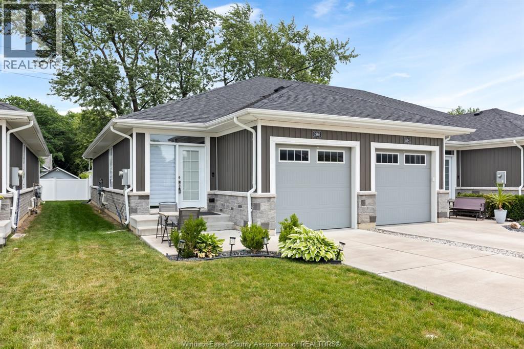 1962 ETHAN COURT, Windsor, Ontario