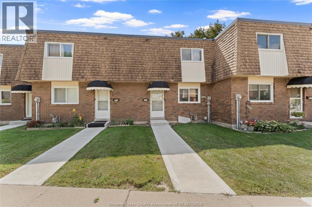 5430 Lassaline, Windsor, Ontario  N8T 1A8 - Photo 2 - 26021322