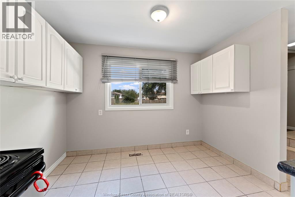 5430 Lassaline, Windsor, Ontario  N8T 1A8 - Photo 6 - 26021322