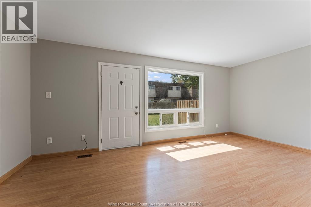 5430 Lassaline, Windsor, Ontario  N8T 1A8 - Photo 8 - 26021322