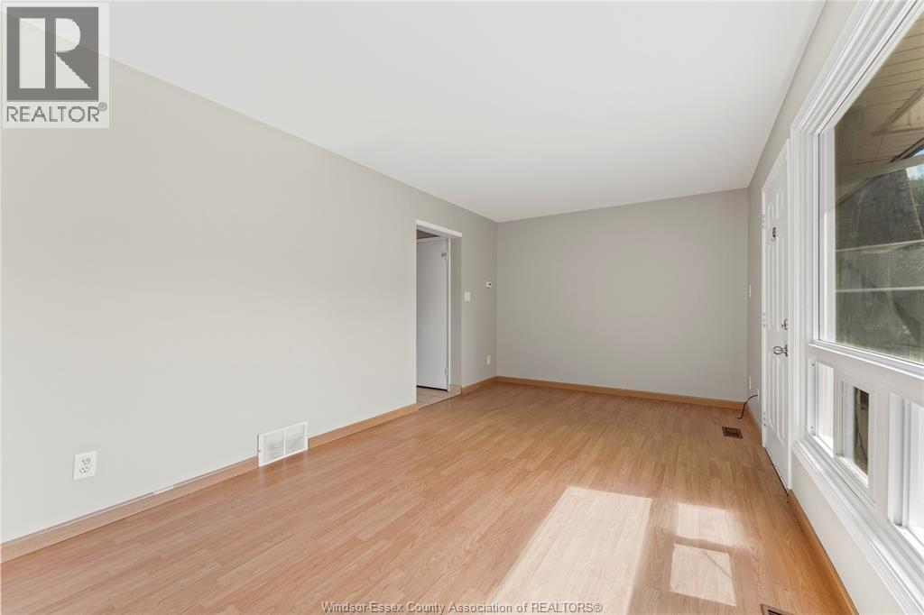 5430 Lassaline, Windsor, Ontario  N8T 1A8 - Photo 9 - 26021322