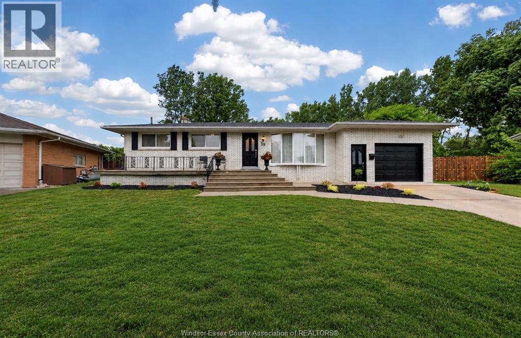 39 JOHNSON AVENUE, Leamington, Ontario