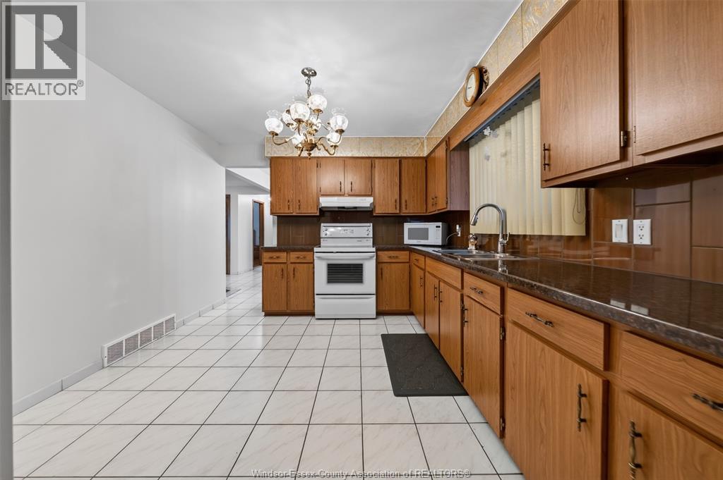 39 Johnson Avenue, Leamington, Ontario  N8H 3T8 - Photo 10 - 26021304
