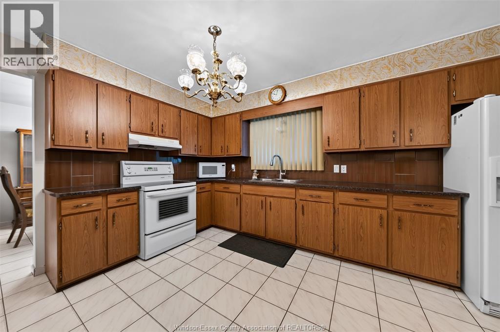 39 Johnson Avenue, Leamington, Ontario  N8H 3T8 - Photo 8 - 26021304