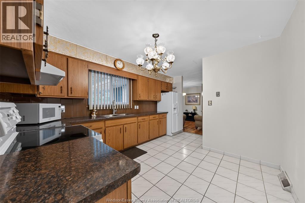 39 Johnson Avenue, Leamington, Ontario  N8H 3T8 - Photo 9 - 26021304