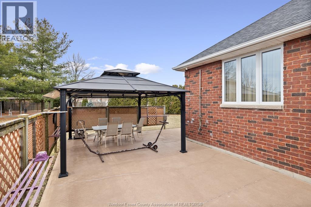 389 Pinehurst Drive, Lakeshore, Ontario  N8L 0X4 - Photo 6 - 26021326