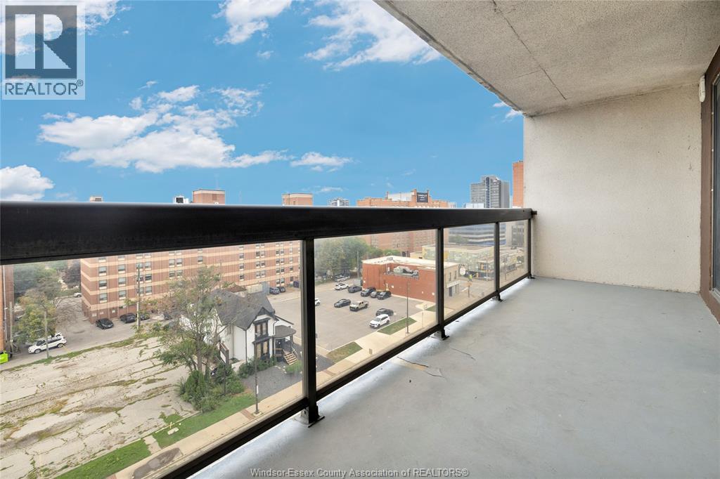 150 Park West Unit# 816, Windsor, Ontario  N9A 7A2 - Photo 18 - 26021315