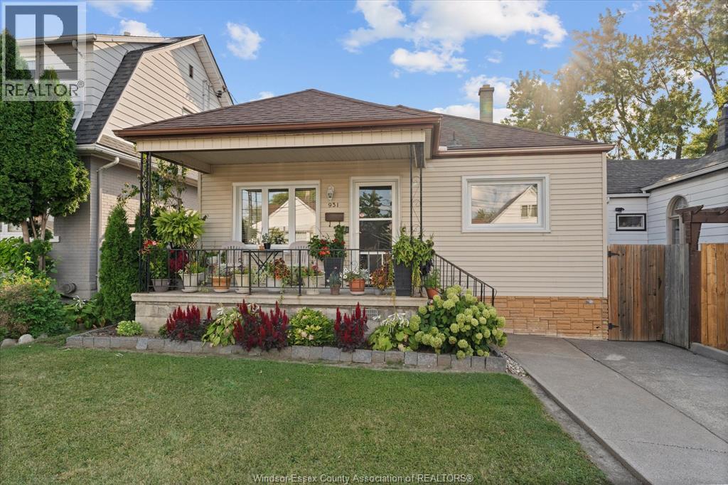 931 LILLIAN AVENUE, Windsor, Ontario