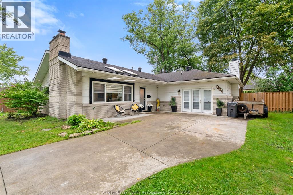 112 Clovelly, Tecumseh, Ontario  N8N 1G1 - Photo 2 - 26021340