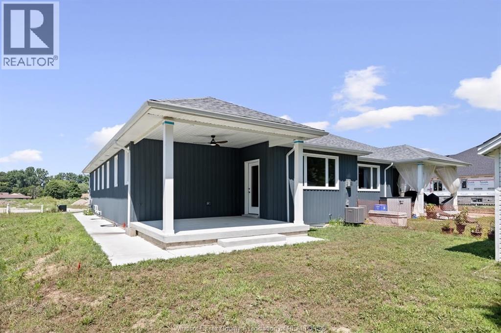 61 Pereira, Harrow, Ontario  N0R 1G0 - Photo 25 - 26021337