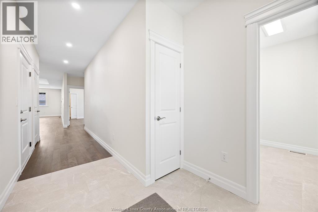 61 Pereira, Harrow, Ontario  N0R 1G0 - Photo 3 - 26021337