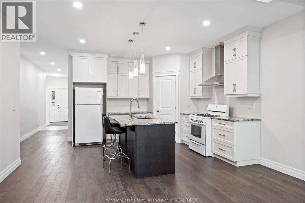 61 Pereira, Harrow, Ontario  N0R 1G0 - Photo 4 - 26021337