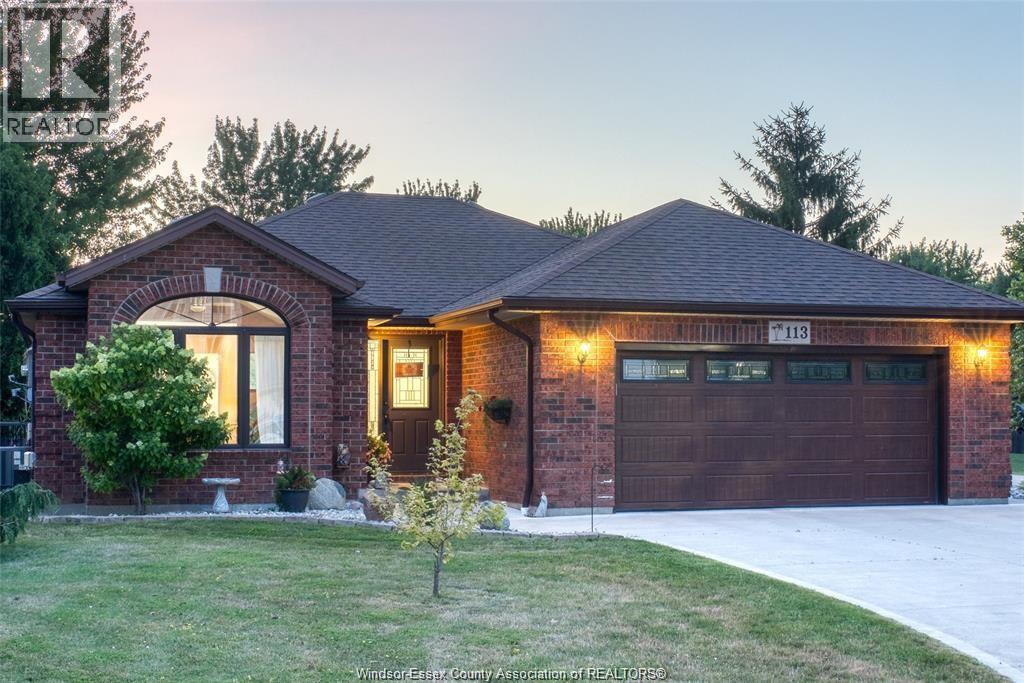 113 BEACH COURT, Stoney Point, Ontario