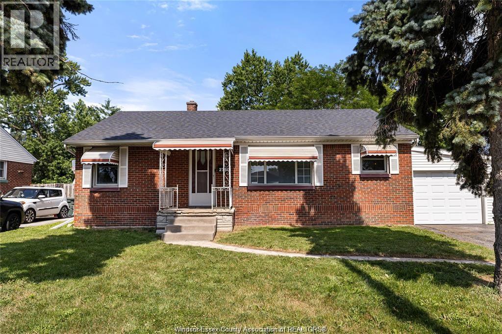 2780 Dominion Boulevard, Windsor, Ontario  N9E 2M6 - Photo 1 - 26021357