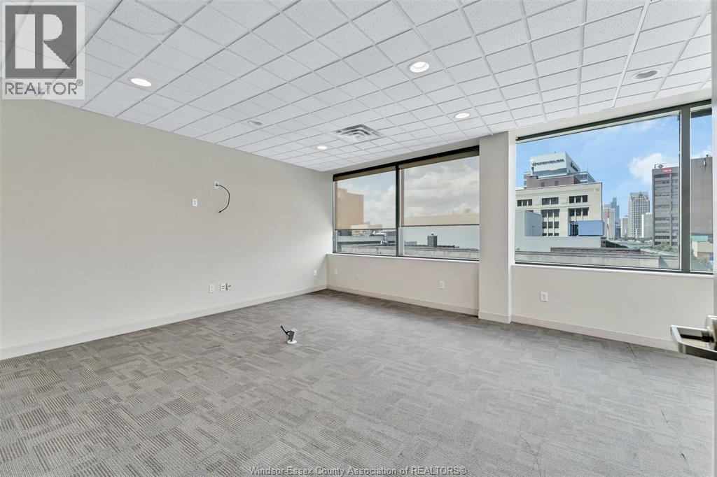 301 Ouellette, Windsor, Ontario  N9A 4J4 - Photo 8 - 26021218