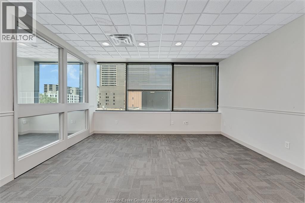 301 Ouellette, Windsor, Ontario  N9A 4J4 - Photo 9 - 26021218