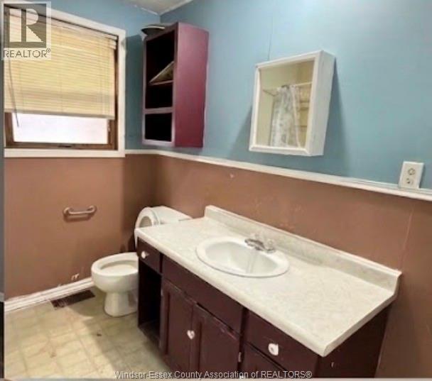 526 Josephine, Windsor, Ontario  N9B 2L1 - Photo 6 - 26021159
