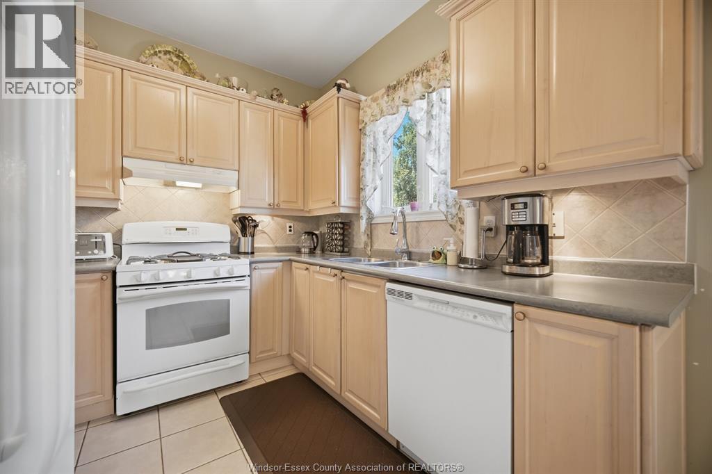 2 Sprucewood Crescent, Bowmanville, Ontario  L1C 5C6 - Photo 16 - 26021344
