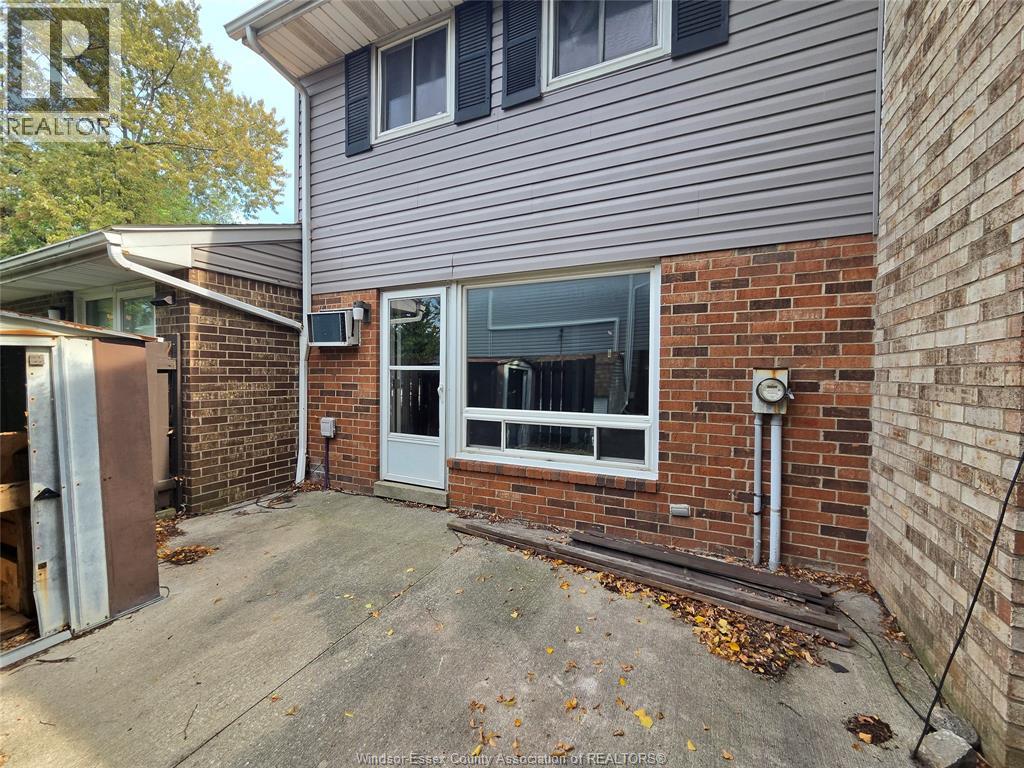 2816 Meadowbrook Lane, Windsor, Ontario  N8T 3C3 - Photo 9 - 26021394