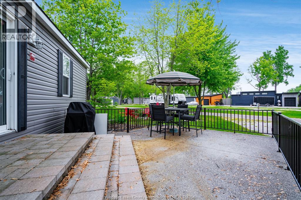 981 County Rd 2 Unit# 522, Lakeshore, Ontario  N8N 4P4 - Photo 25 - 26021277