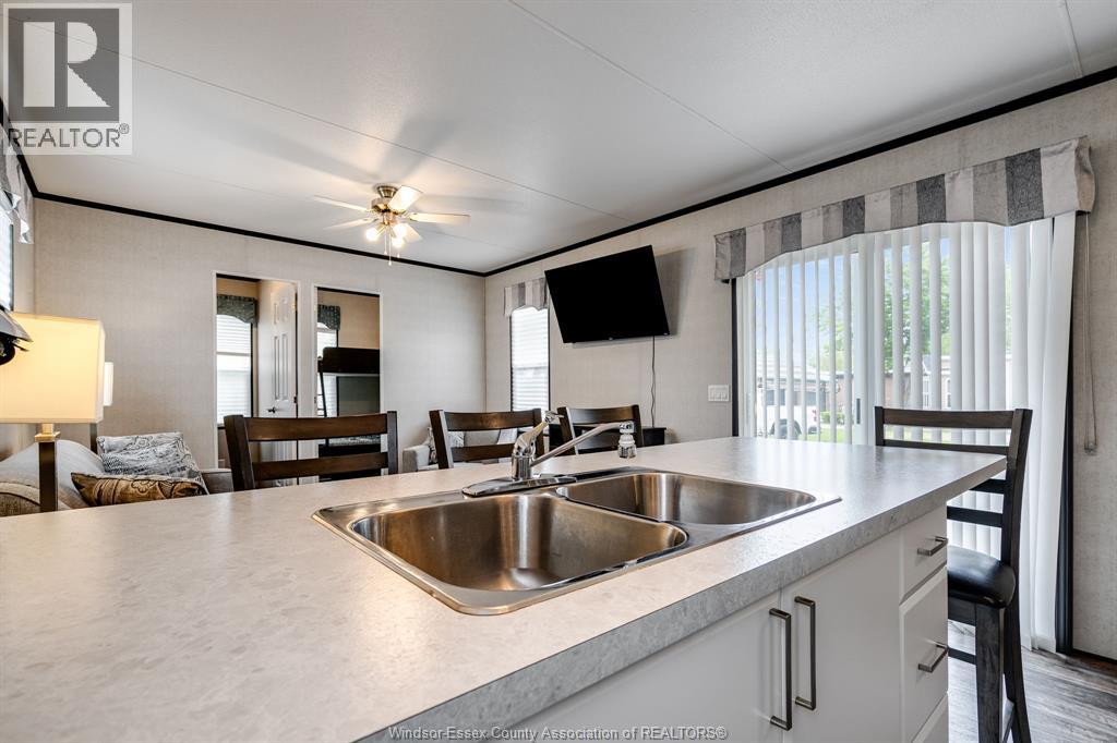 981 County Rd 2 Unit# 522, Lakeshore, Ontario  N8N 4P4 - Photo 7 - 26021277