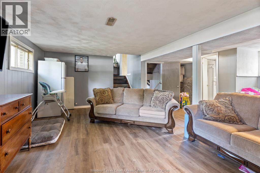 371 Oak Street, Lakeshore, Ontario  N0R 1A0 - Photo 4 - 26021420