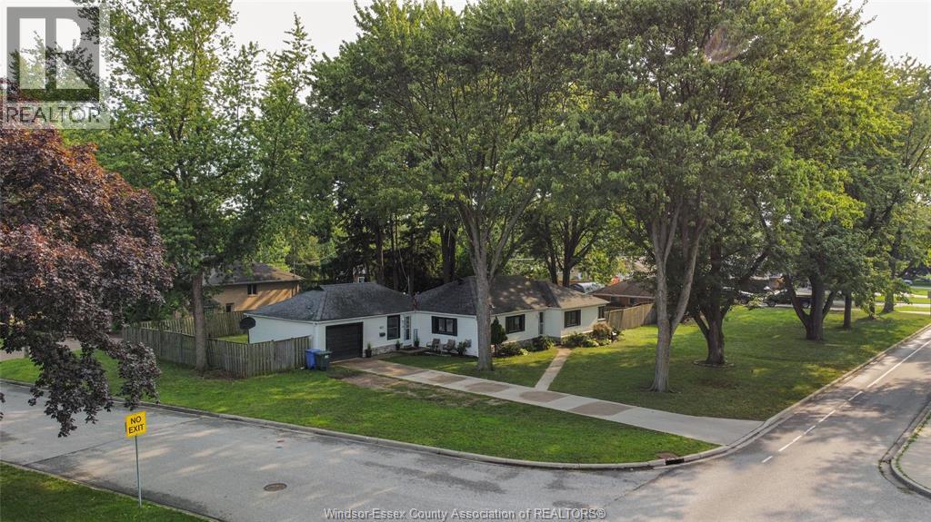 805 Roselawn Drive, Windsor, Ontario  N9E 1K7 - Photo 32 - 26021423