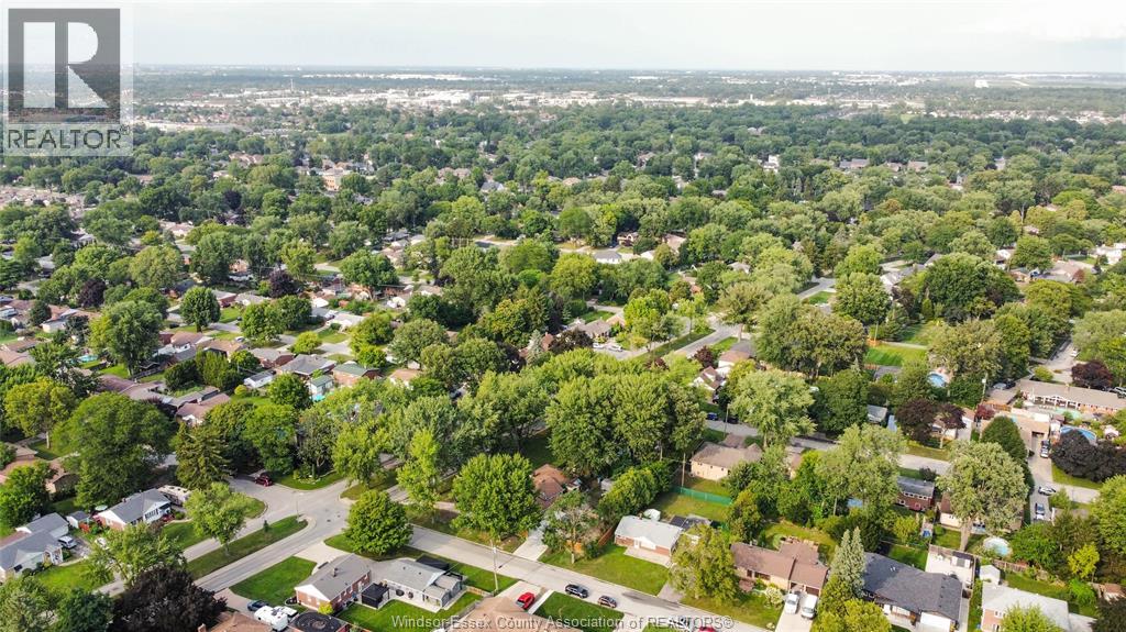 805 Roselawn Drive, Windsor, Ontario  N9E 1K7 - Photo 34 - 26021423