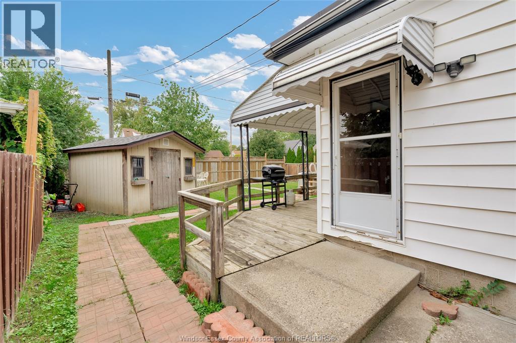 1903 Ellrose ..., Windsor, Ontario  N8W 4V1 - Photo 33 - 26021451