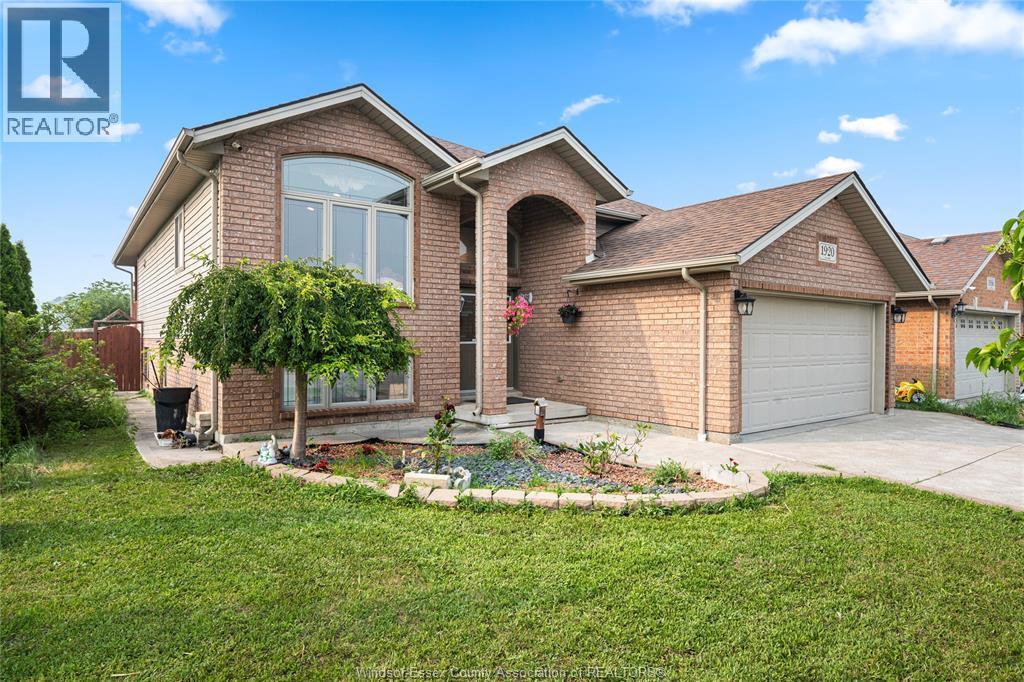 1920 Manitoba Street, Windsor, Ontario  N9B 3H8 - Photo 2 - 26021373