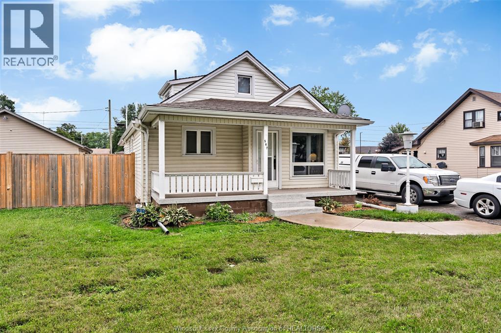567 Edinborough, Windsor, Ontario  N8X 3C5 - Photo 2 - 26021421