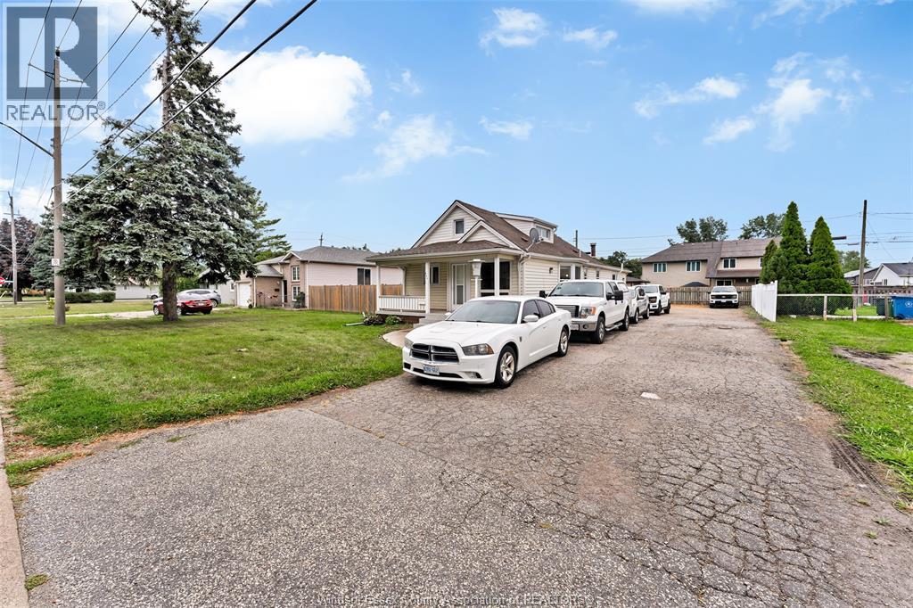 567 Edinborough, Windsor, Ontario  N8X 3C5 - Photo 4 - 26021421