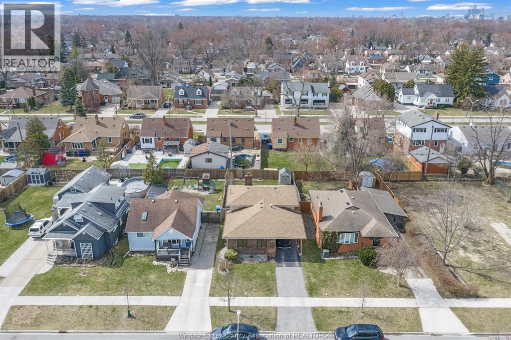 1031 Eastlawn, Windsor, Ontario  N8S 3H8 - Photo 3 - 26021417